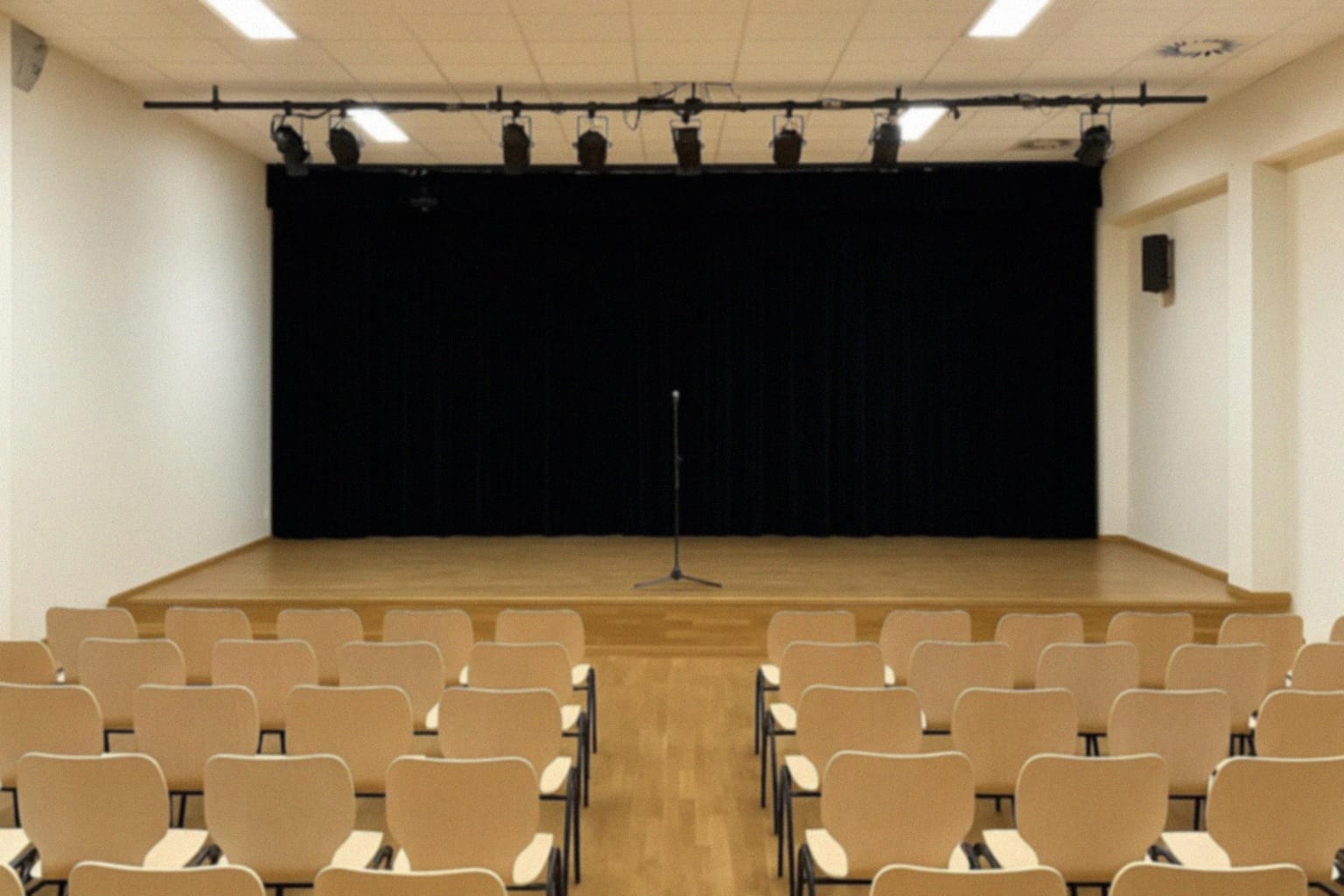 Wernisaż wystawy fotografii „Na szczęście” Joanny Mrówki w Białej Podlaskiej